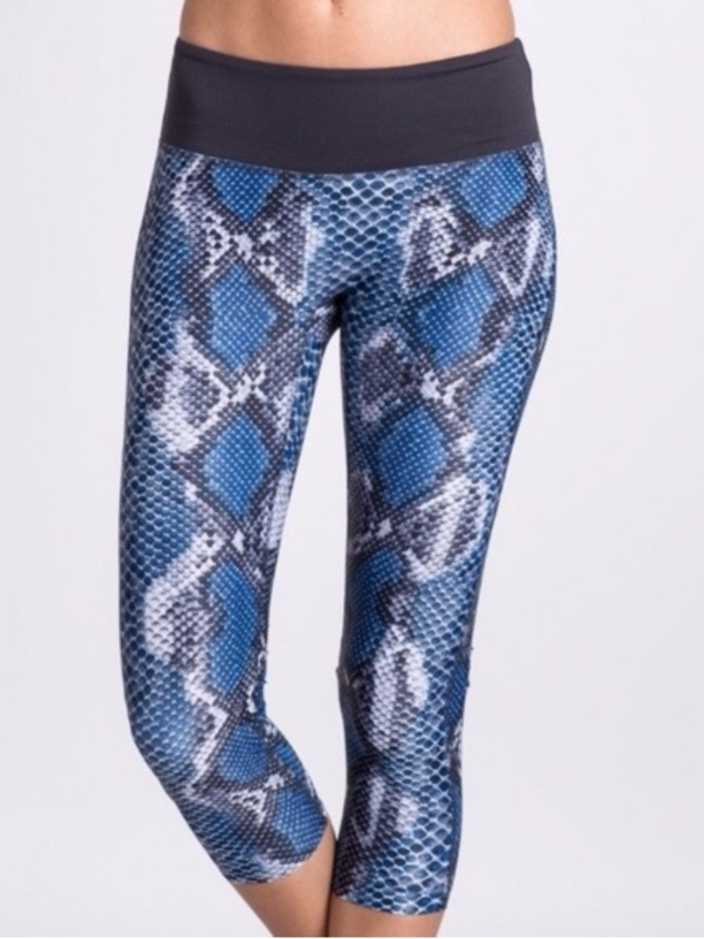Prismsport Blue Python Print Cropped Leggings
